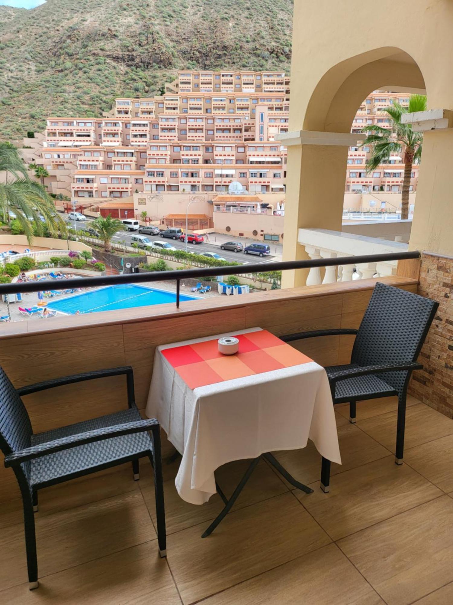 Tropic Apartments En Castle Harbour 로스크리스티아노스 외부 사진