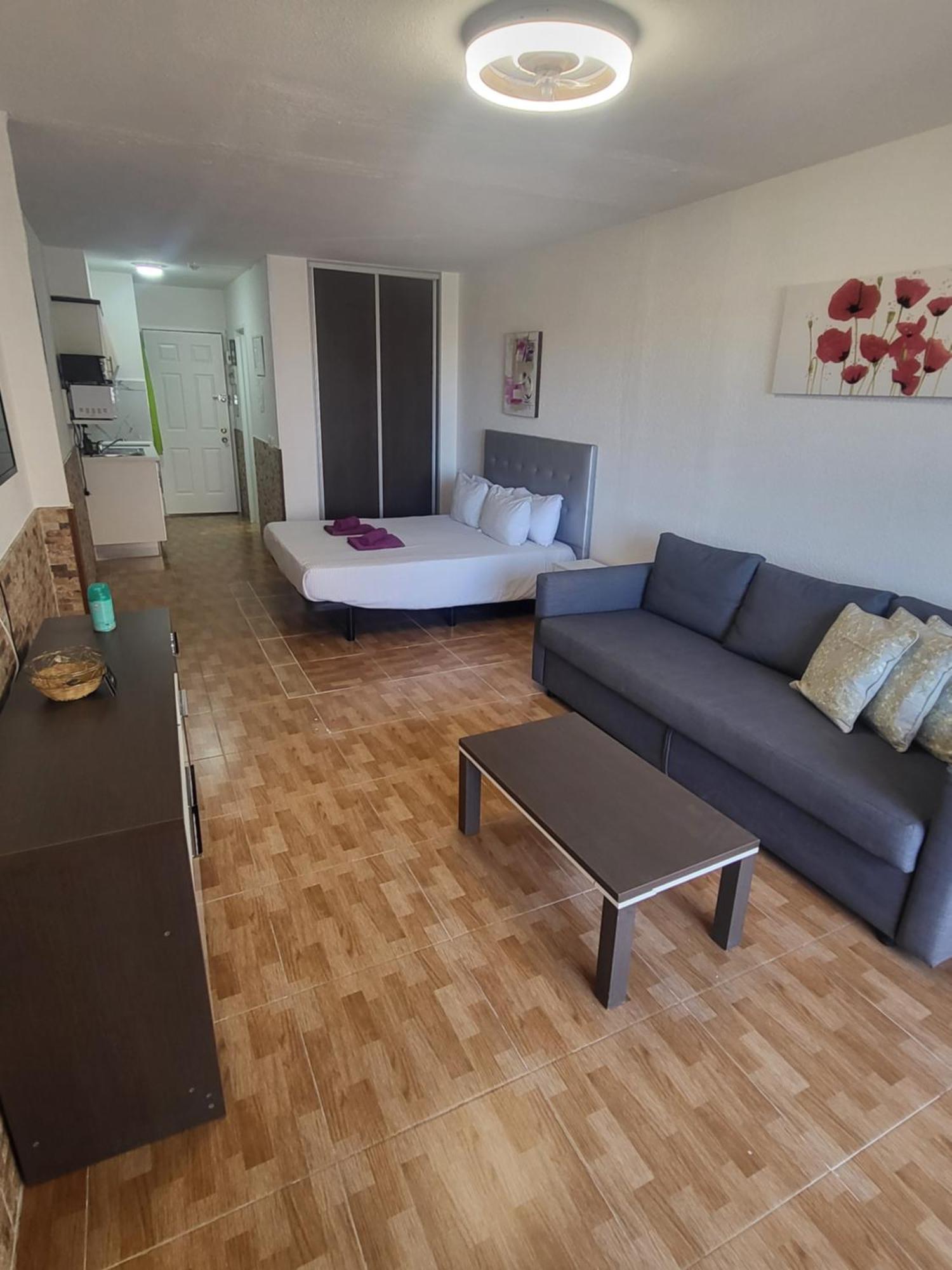 Tropic Apartments En Castle Harbour 로스크리스티아노스 외부 사진
