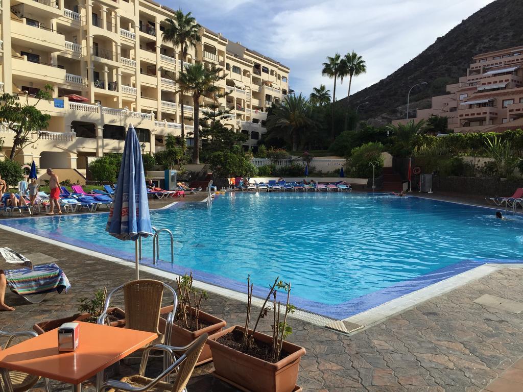 Tropic Apartments En Castle Harbour 로스크리스티아노스 외부 사진