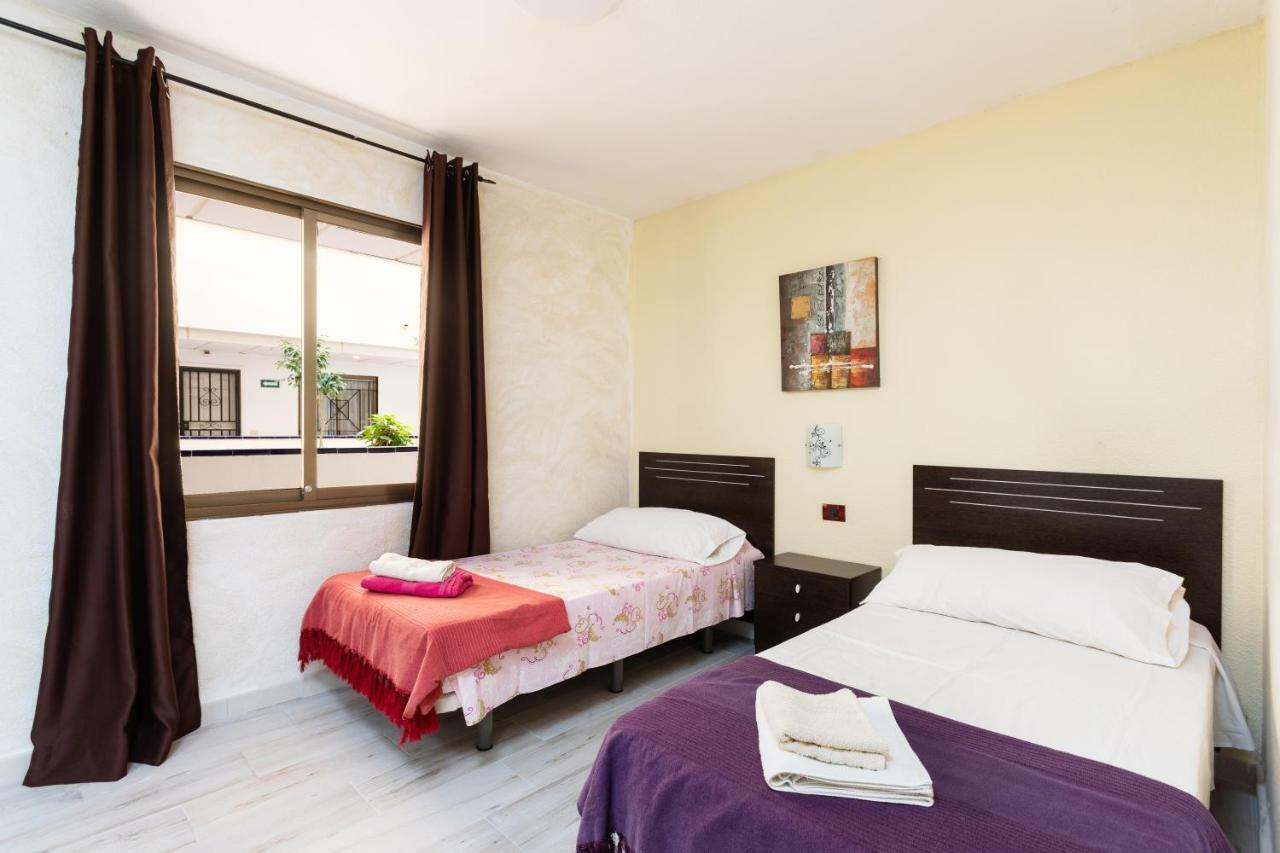 Tropic Apartments En Castle Harbour 로스크리스티아노스 외부 사진